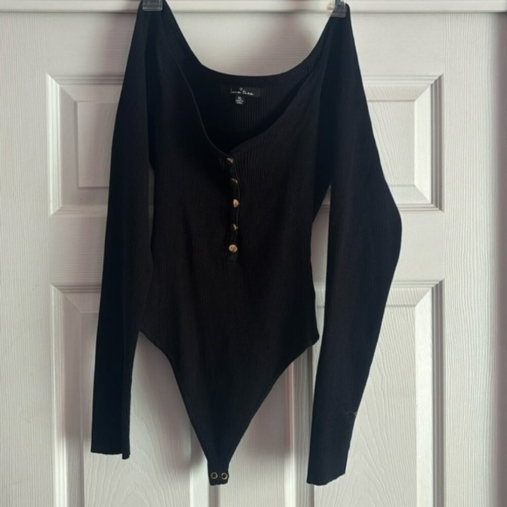 Love Tree Black Long Sleeve Bodysuit With Gold Buttons - Women | Size: XL